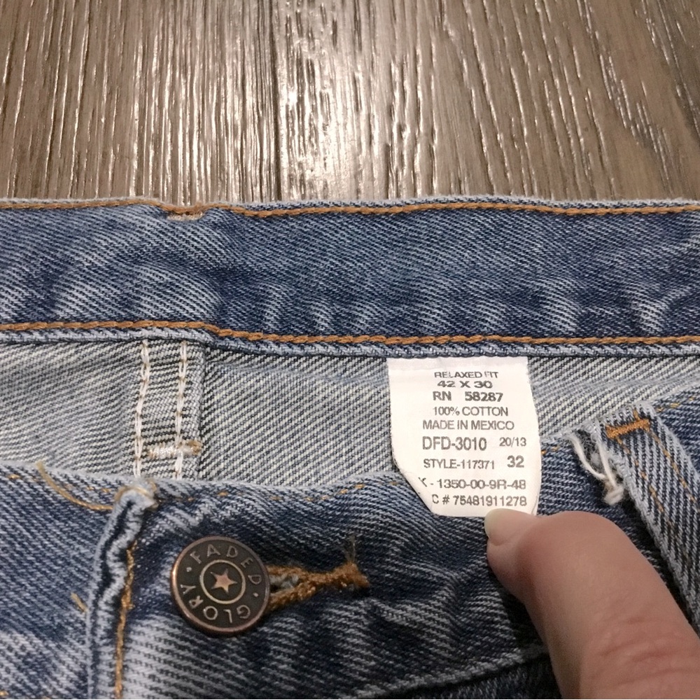 Faded Glory relaxed fit jeans 42x30